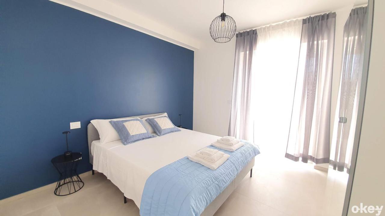 Villa Mediterranea Apartments - Seaview, Pool & Garden Bari Exteriör bild
