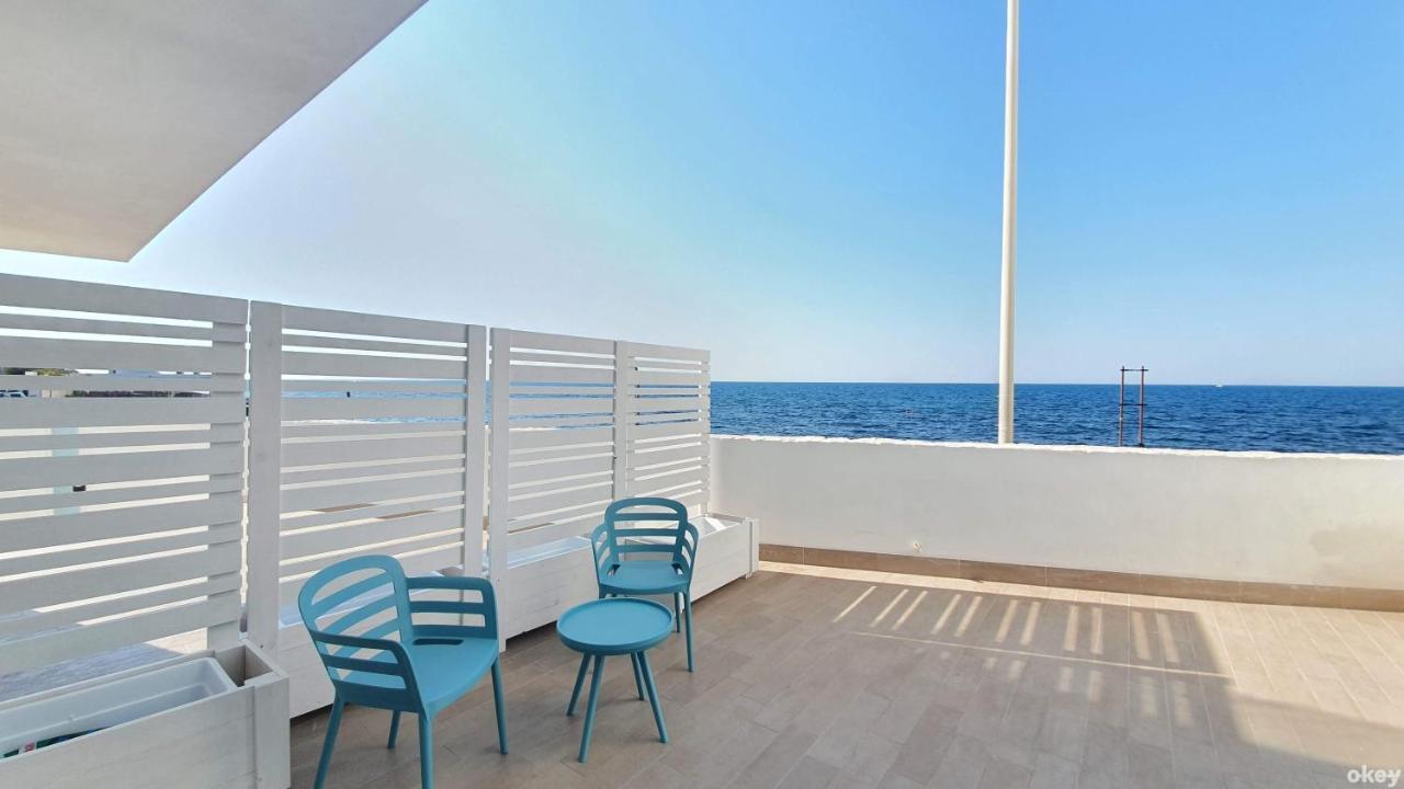 Villa Mediterranea Apartments - Seaview, Pool & Garden Bari Exteriör bild