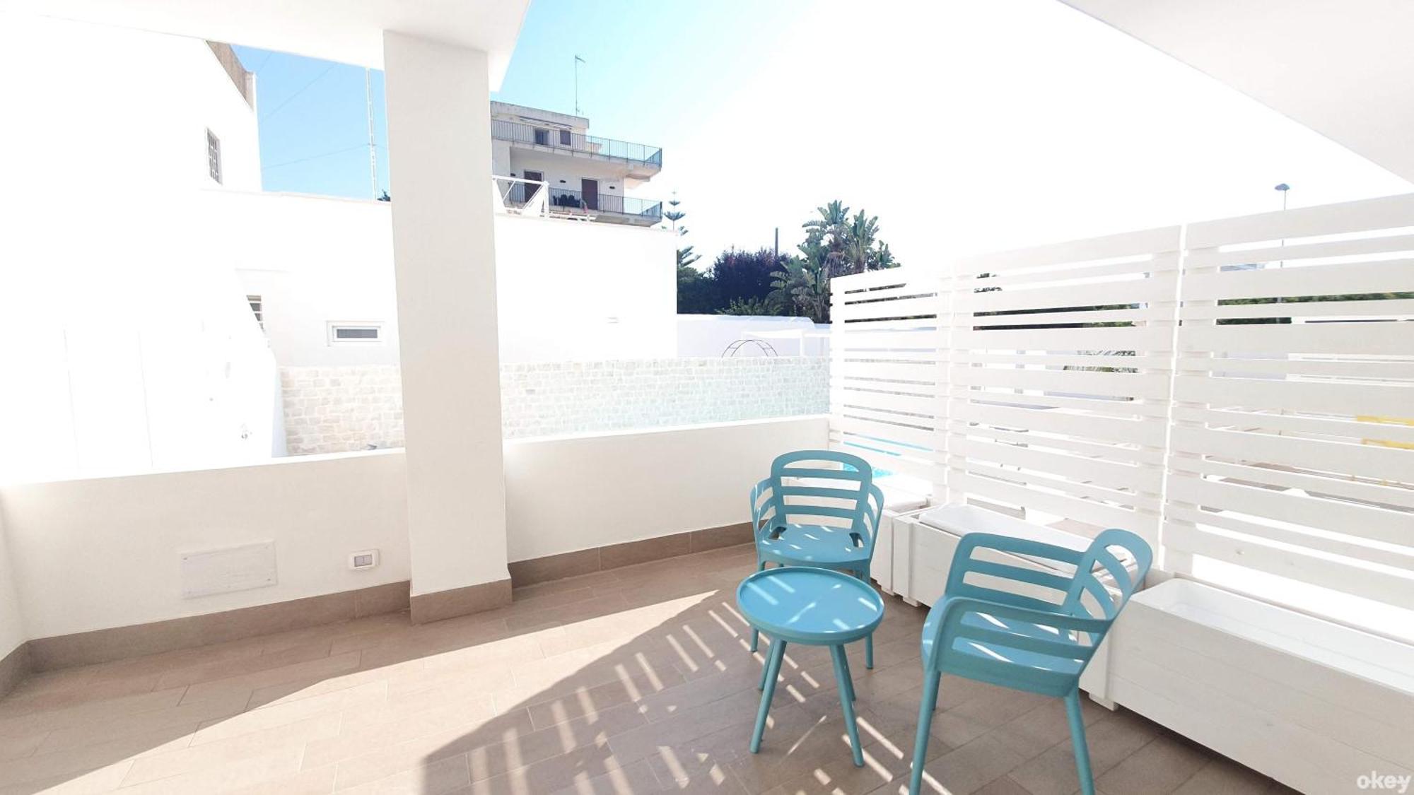 Villa Mediterranea Apartments - Seaview, Pool & Garden Bari Exteriör bild